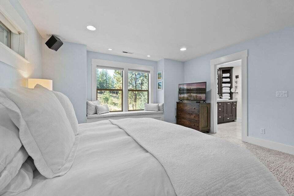 Skyliner Summit - Residential