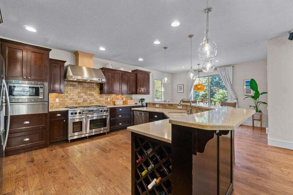 Skyliner Summit - Residential