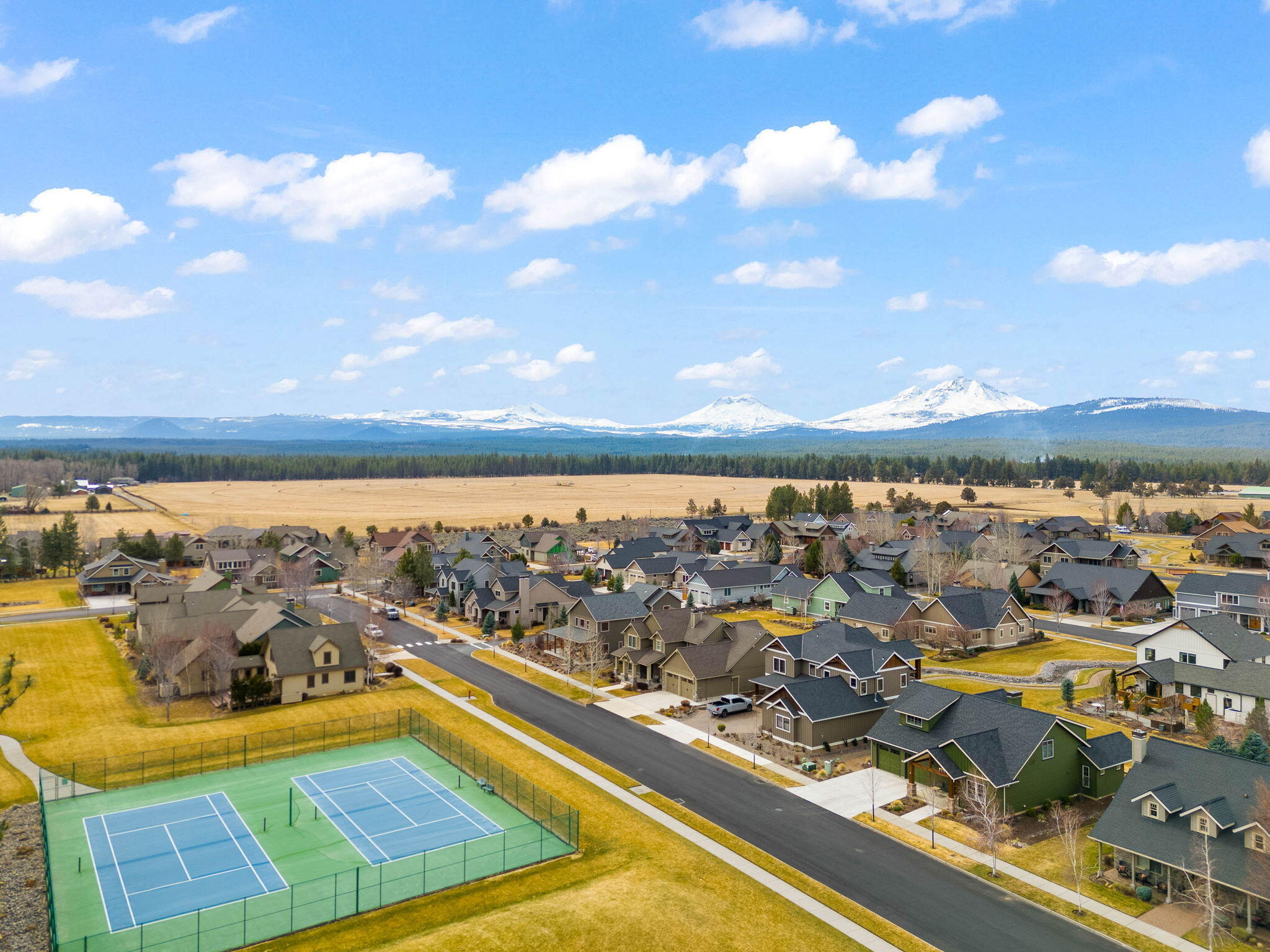 Pine Meadow Vill - Residential