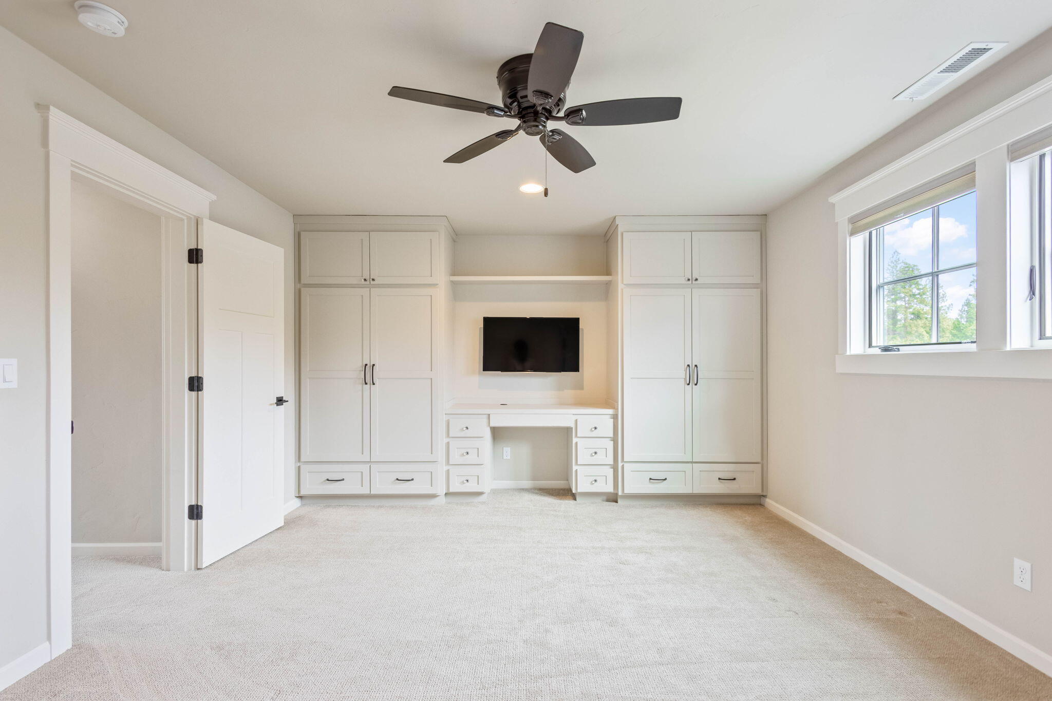 Pine Meadow Vill - Residential