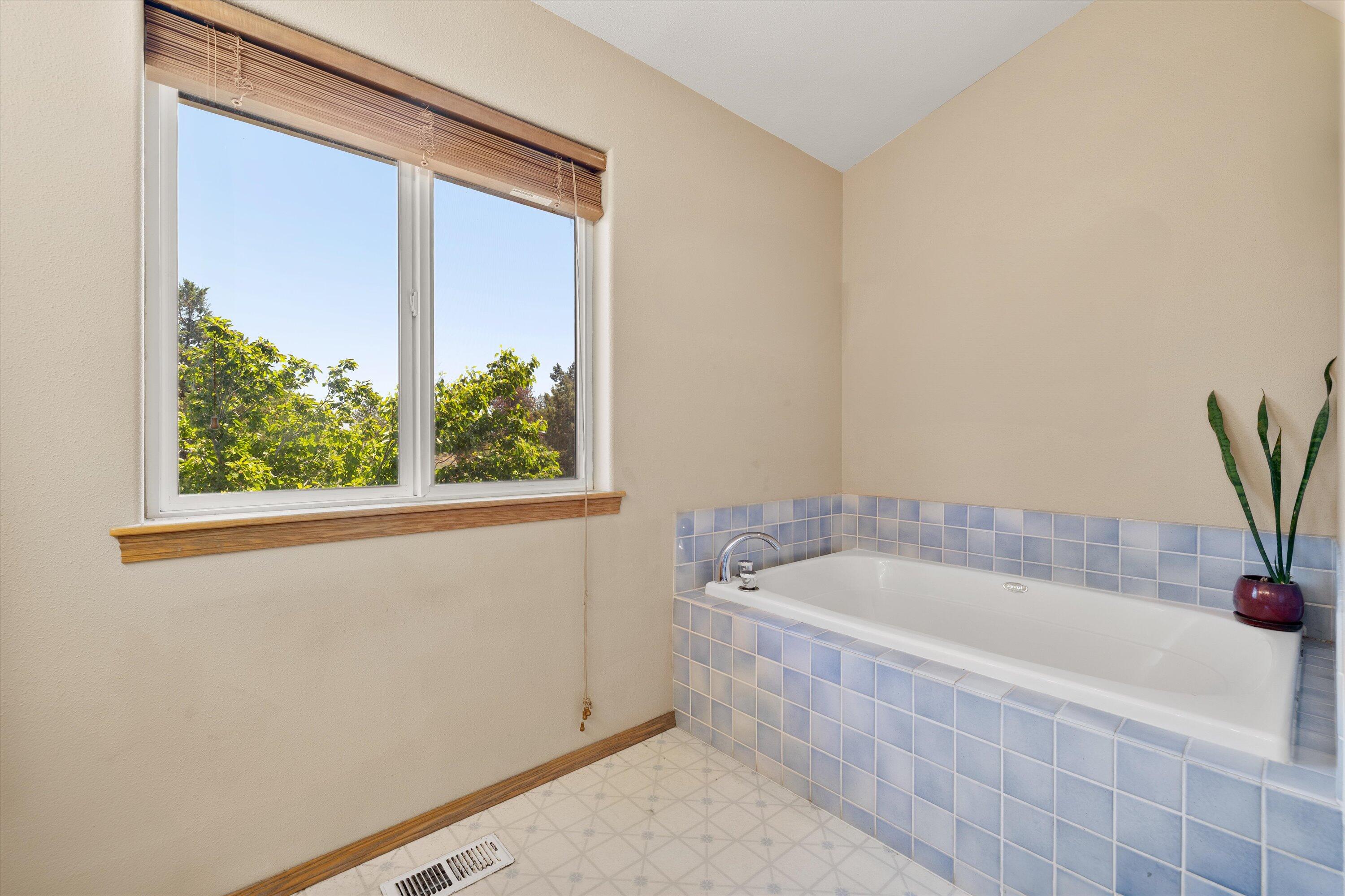 Ladera - Residential