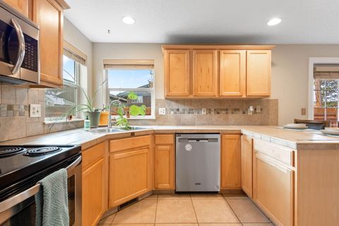 Tiny photo for 16411 Cassidy Court, La Pine, OR 97739 (MLS # 220215116)