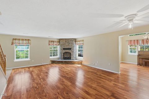 Tiny photo for 410 Schieffelin Gulch Road, Gold Hill, OR 97525 (MLS # 220223007)