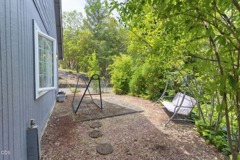 Tiny photo for 410 Schieffelin Gulch Road, Gold Hill, OR 97525 (MLS # 220223007)