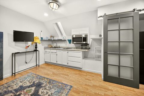 Tiny photo for 3473 Poppywoods Drive, Medford, OR 97504 (MLS # 220211700)