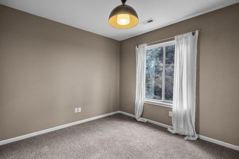 Tiny photo for 63091 Desert Sage Street, Bend, OR 97701 (MLS # 220212352)