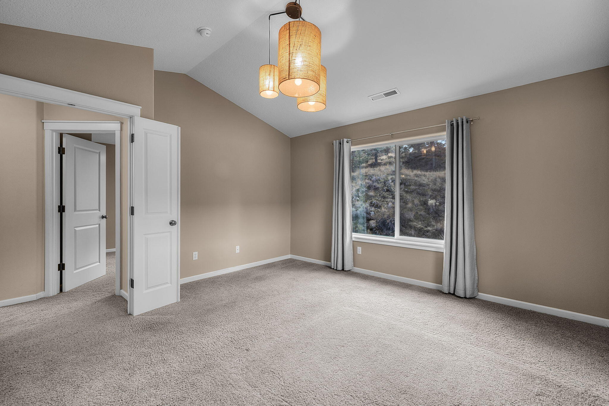 Lava Ridges - Residential