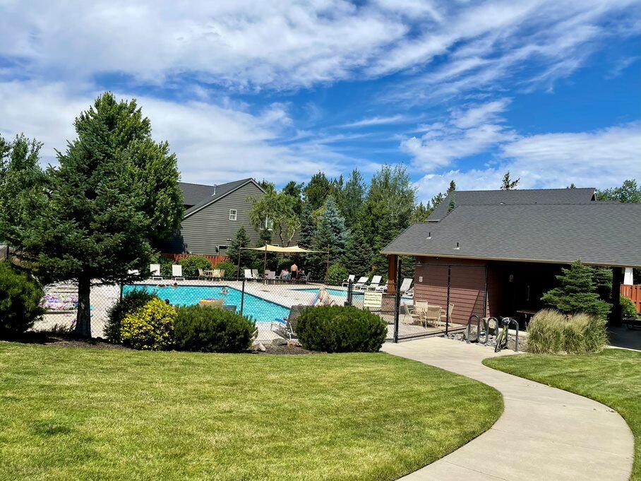 Lava Ridges - Residential