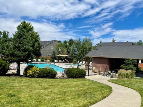 Tiny photo for 63091 Desert Sage Street, Bend, OR 97701 (MLS # 220212352)