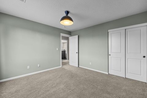 Tiny photo for 63091 Desert Sage Street, Bend, OR 97701 (MLS # 220212352)