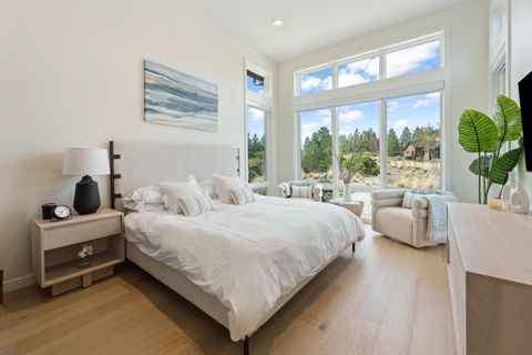 Tiny photo for 19107 Cartwright Court, Bend, OR 97702 (MLS # 220210565)