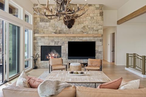 Tiny photo for 19107 Cartwright Court, Bend, OR 97702 (MLS # 220210565)