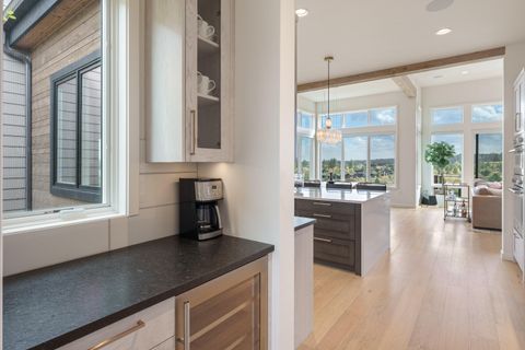 Tiny photo for 19107 Cartwright Court, Bend, OR 97702 (MLS # 220210565)