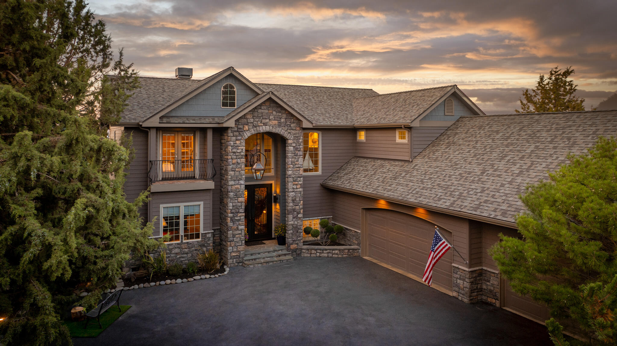 3209 NW Fairway Heights Drive