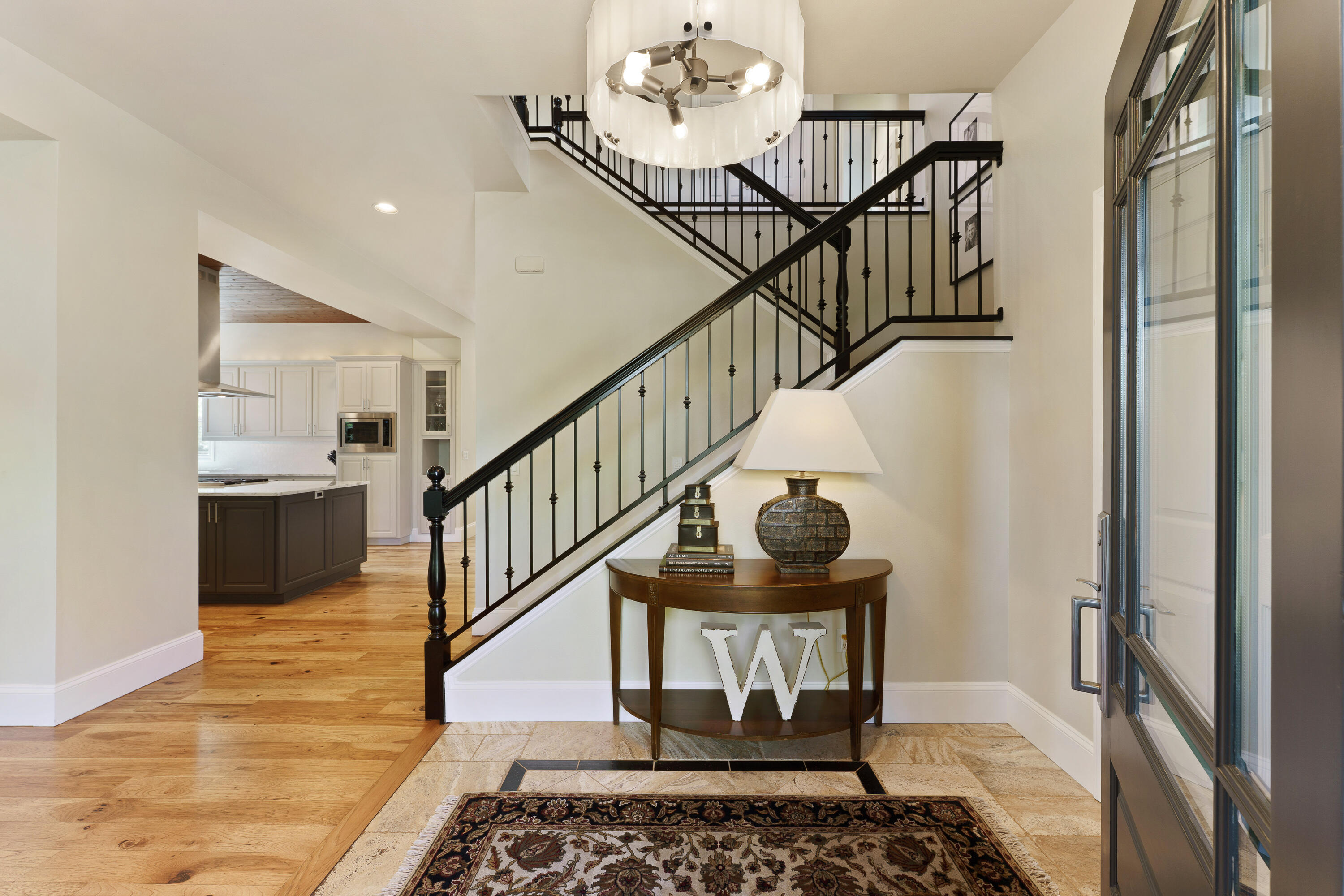 925 NW Yosemite Drive