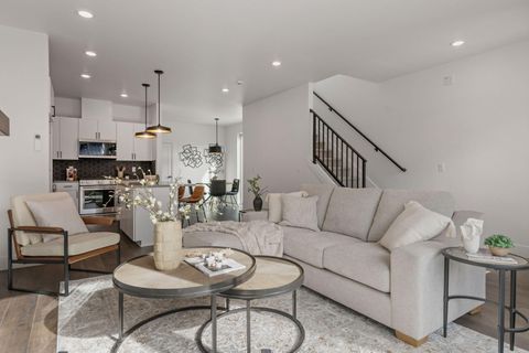 Tiny photo for 1086 W Linda Ave #Lot 2, Sisters, OR 97759 (MLS # 220215536)