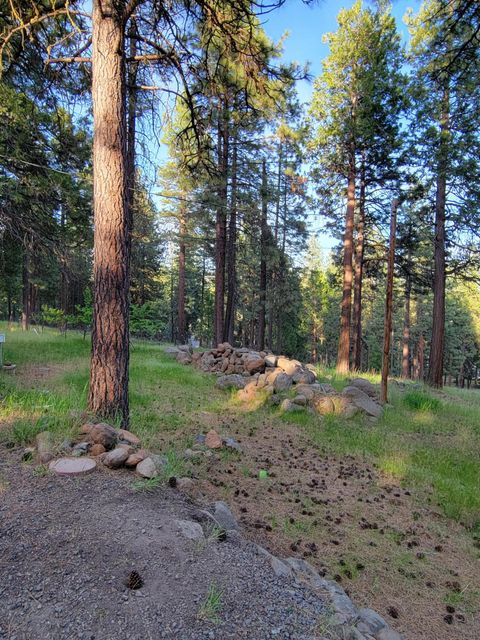 Tiny photo for 17411 Freight Road Lane, Klamath Falls, OR 97601 (MLS # 220221197)