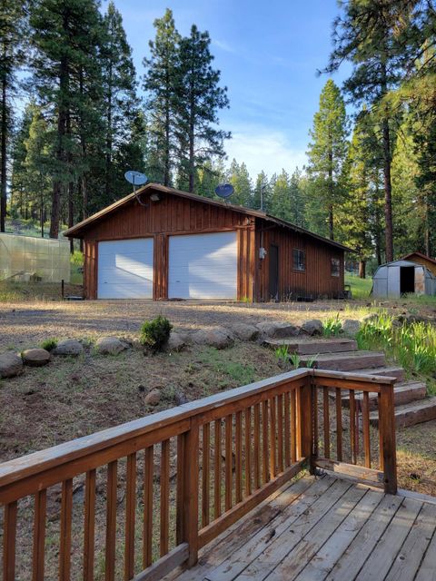 Tiny photo for 17411 Freight Road Lane, Klamath Falls, OR 97601 (MLS # 220221197)