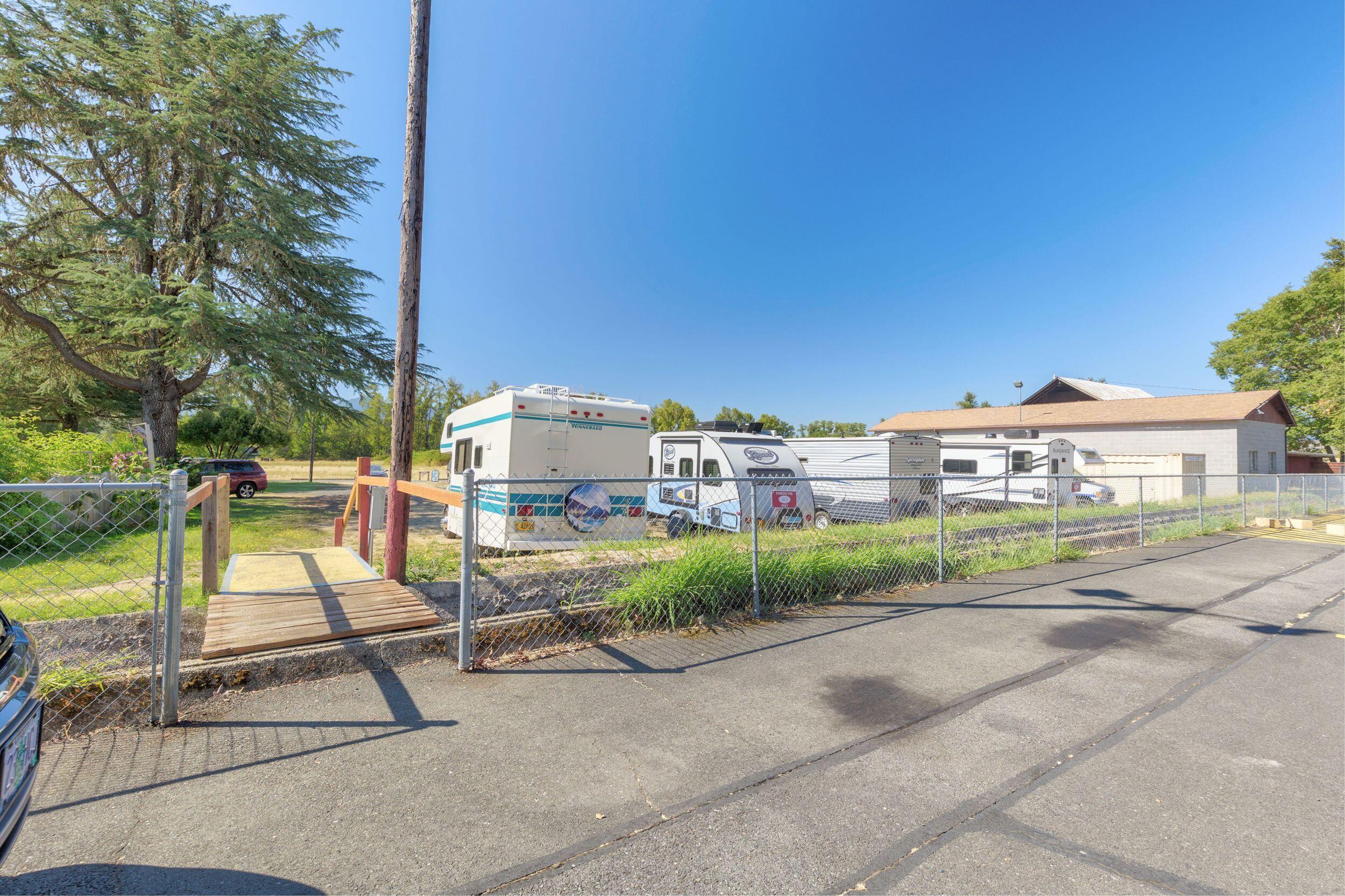 Country Estates MHC - Residential