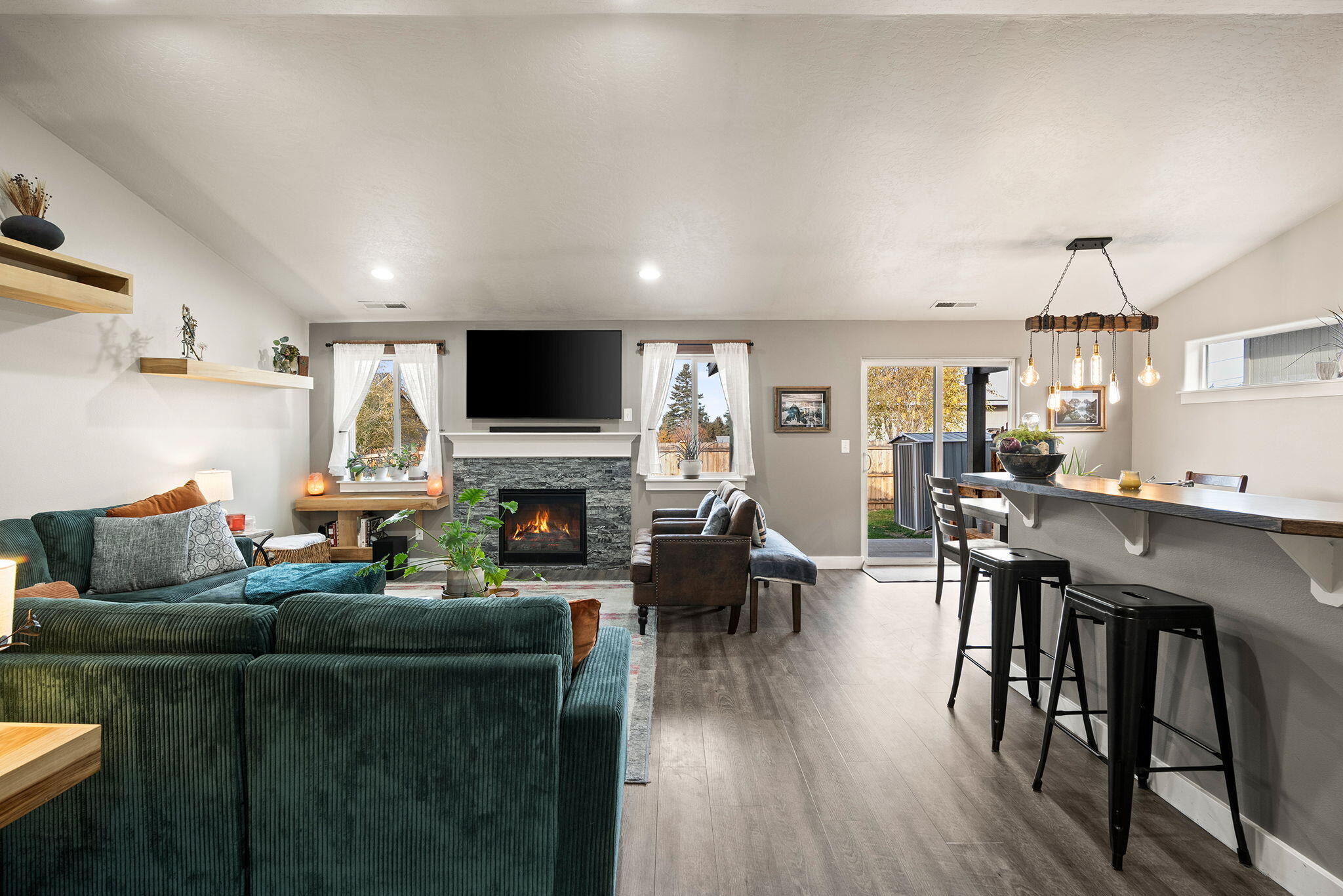 21386 NE Eagle Crossing Avenue