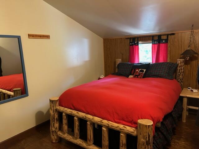 Cres-del Acres -First Addition - Residential