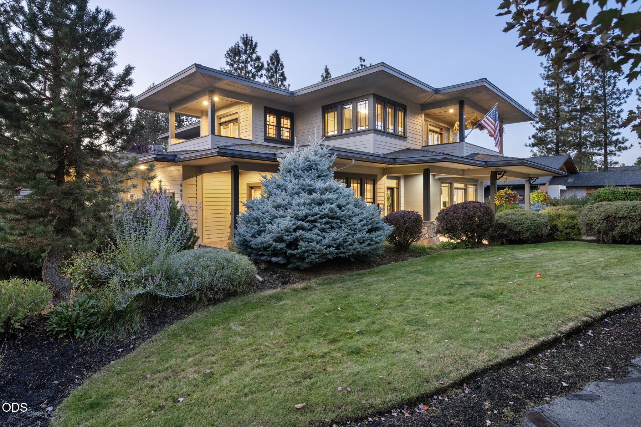 19062 Mt McLoughlin Lane