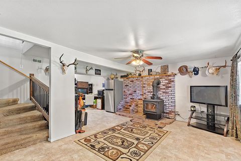 Tiny photo for 315 Hitching Post Road, Grants Pass, OR 97526 (MLS # 220212081)