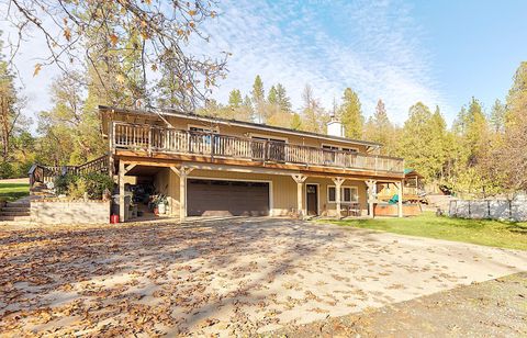 Tiny photo for 315 Hitching Post Road, Grants Pass, OR 97526 (MLS # 220212081)