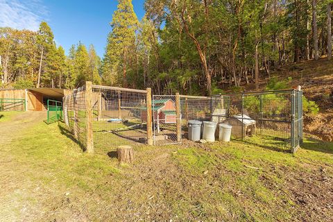 Tiny photo for 315 Hitching Post Road, Grants Pass, OR 97526 (MLS # 220212081)