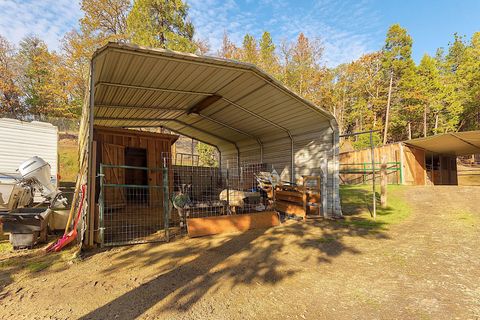 Tiny photo for 315 Hitching Post Road, Grants Pass, OR 97526 (MLS # 220212081)