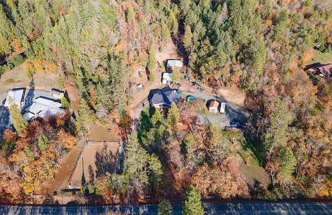 Tiny photo for 315 Hitching Post Road, Grants Pass, OR 97526 (MLS # 220212081)