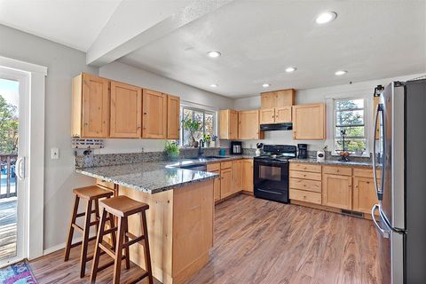 Tiny photo for 315 Hitching Post Road, Grants Pass, OR 97526 (MLS # 220212081)