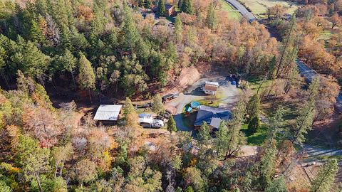 Tiny photo for 315 Hitching Post Road, Grants Pass, OR 97526 (MLS # 220212081)