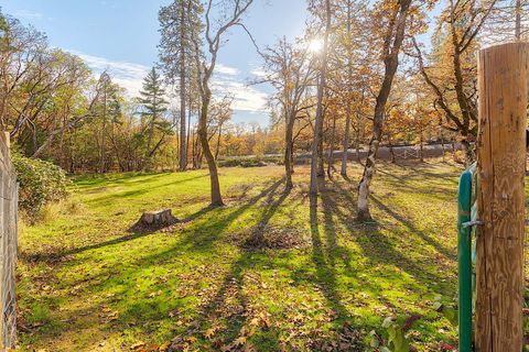 Tiny photo for 315 Hitching Post Road, Grants Pass, OR 97526 (MLS # 220212081)