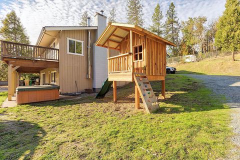 Tiny photo for 315 Hitching Post Road, Grants Pass, OR 97526 (MLS # 220212081)