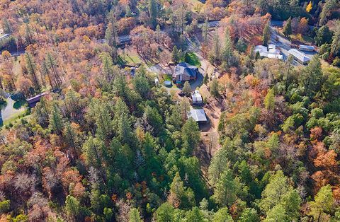 Tiny photo for 315 Hitching Post Road, Grants Pass, OR 97526 (MLS # 220212081)