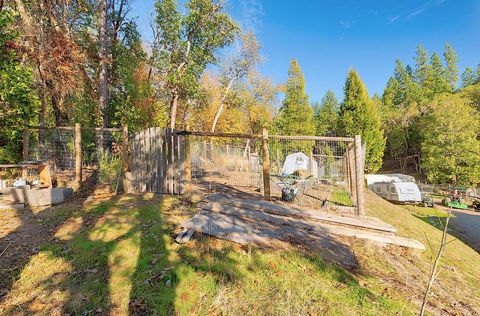 Tiny photo for 315 Hitching Post Road, Grants Pass, OR 97526 (MLS # 220212081)