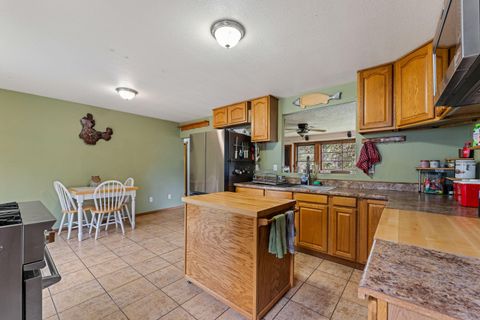Tiny photo for 778 Pack Lane, Glendale, OR 97442 (MLS # 220217434)