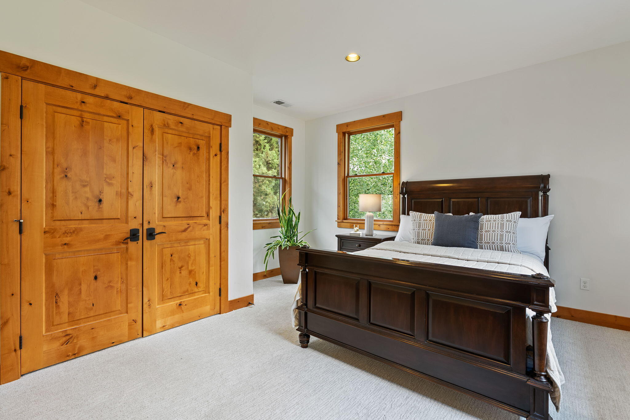 Skyliner Summit - Residential