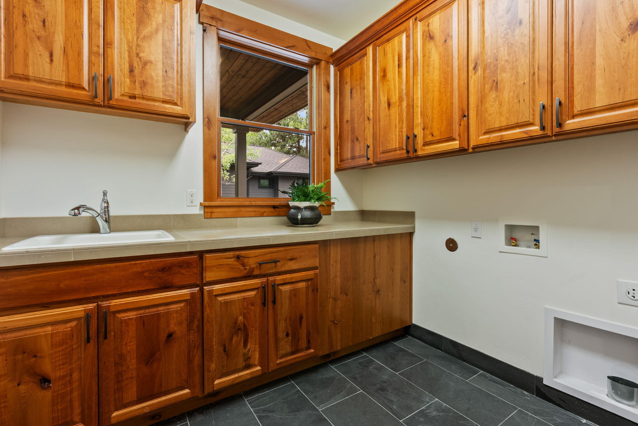 Skyliner Summit - Residential