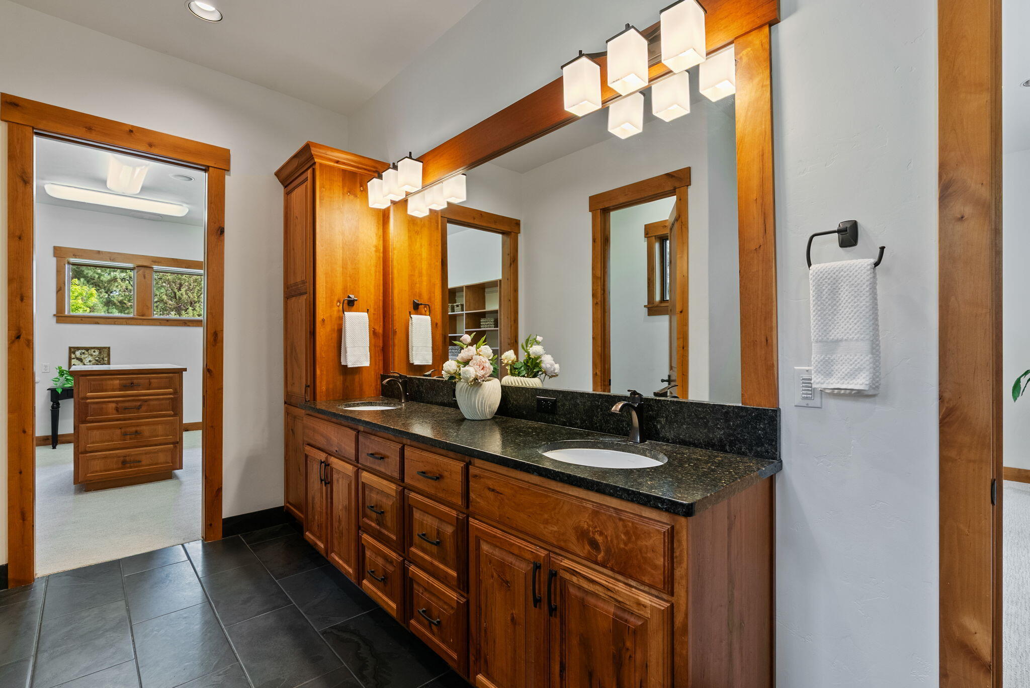 Skyliner Summit - Residential