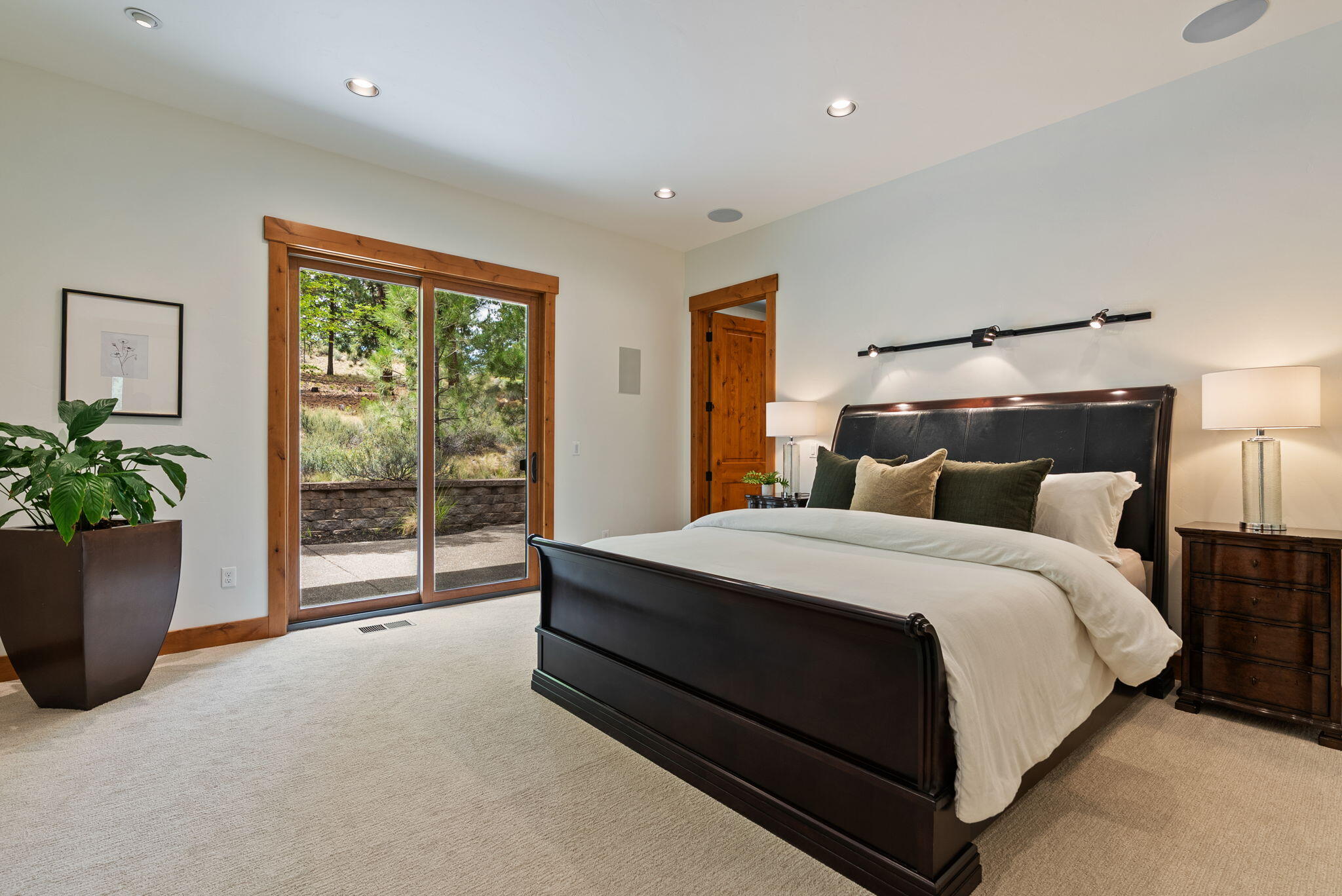 Skyliner Summit - Residential