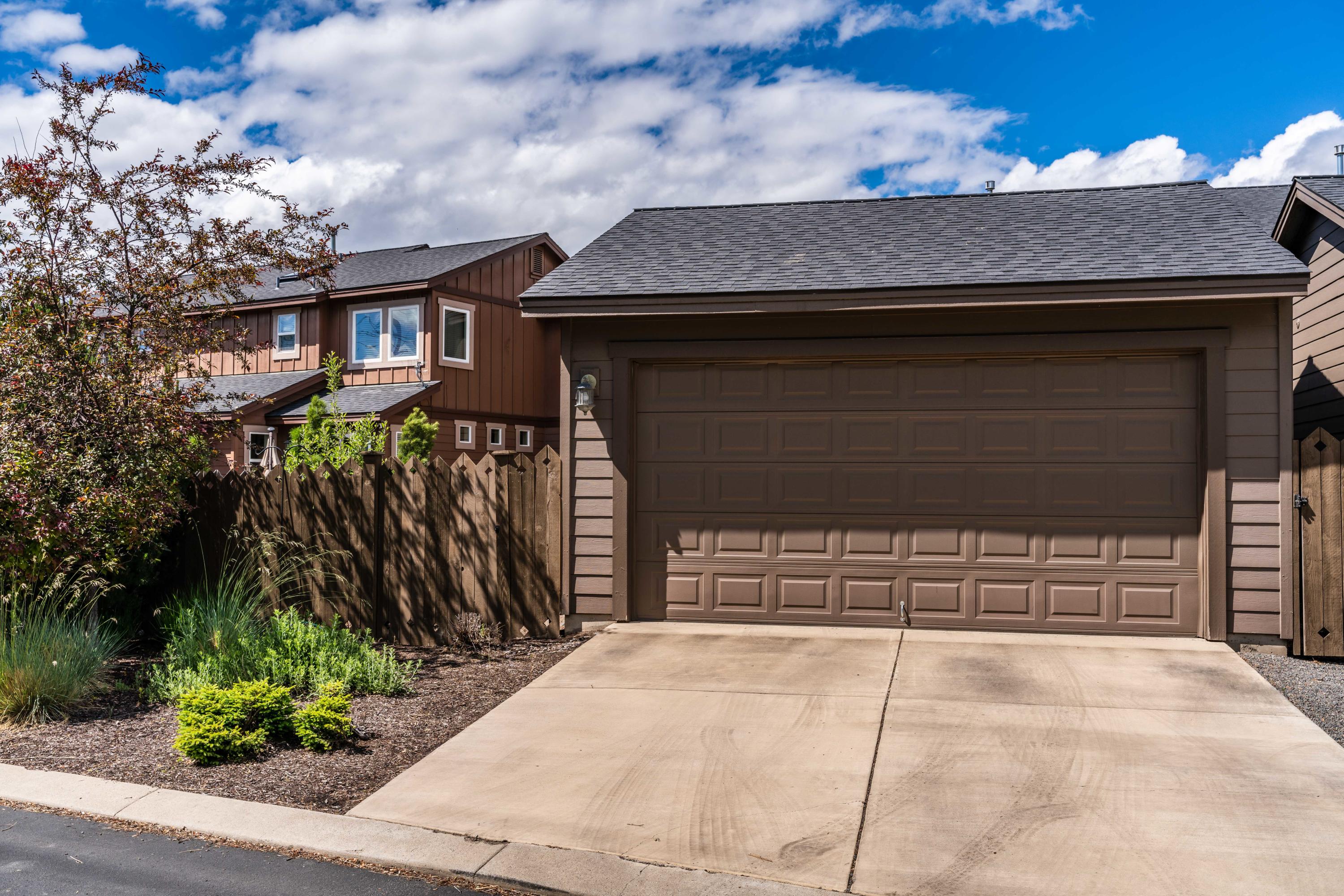 The Bluffs River Ben - Residential