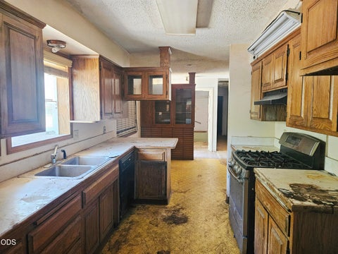 Tiny photo for 2535 Madison Street, Klamath Falls, OR 97603 (MLS # 220222927)
