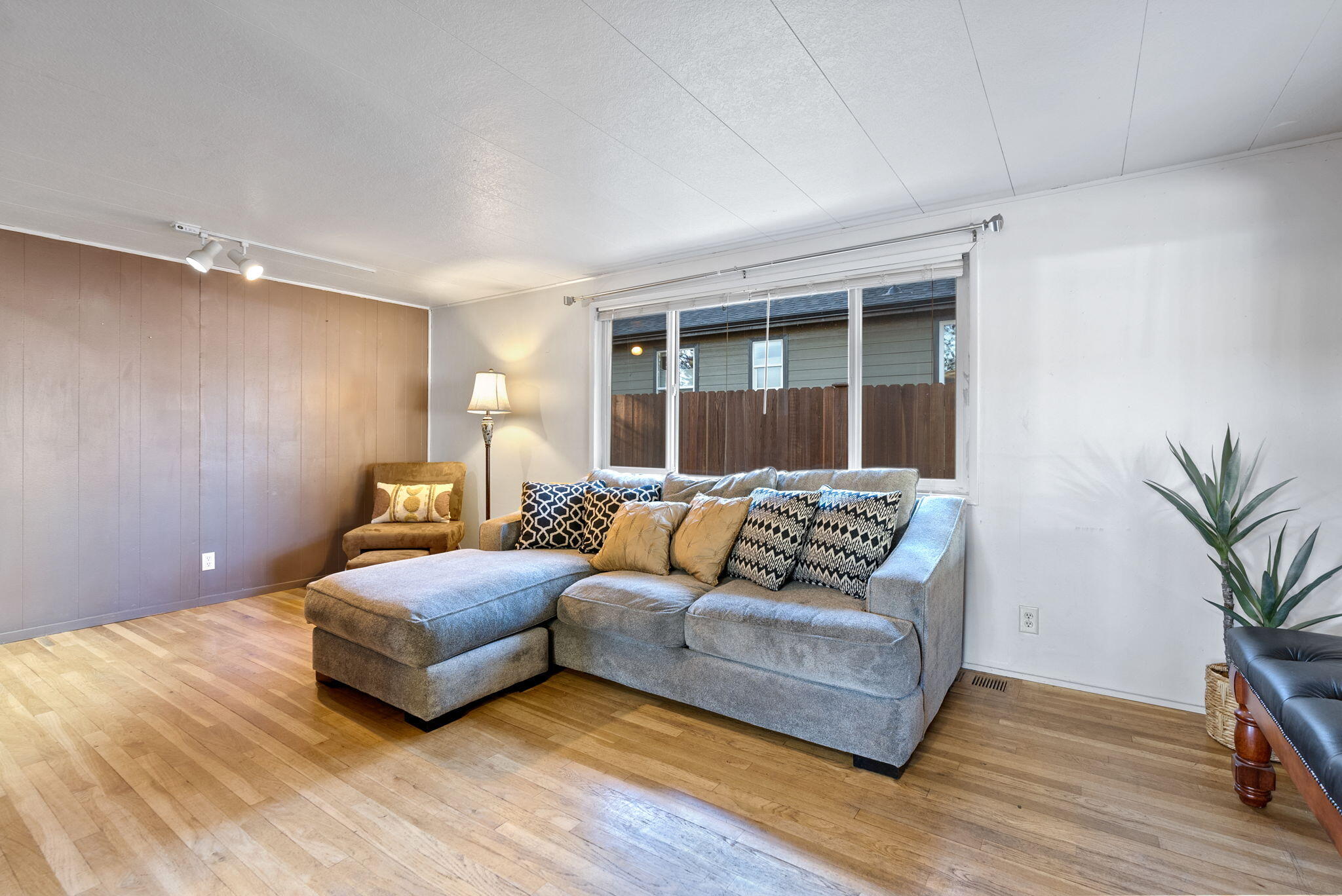 Bonne Home - Residential