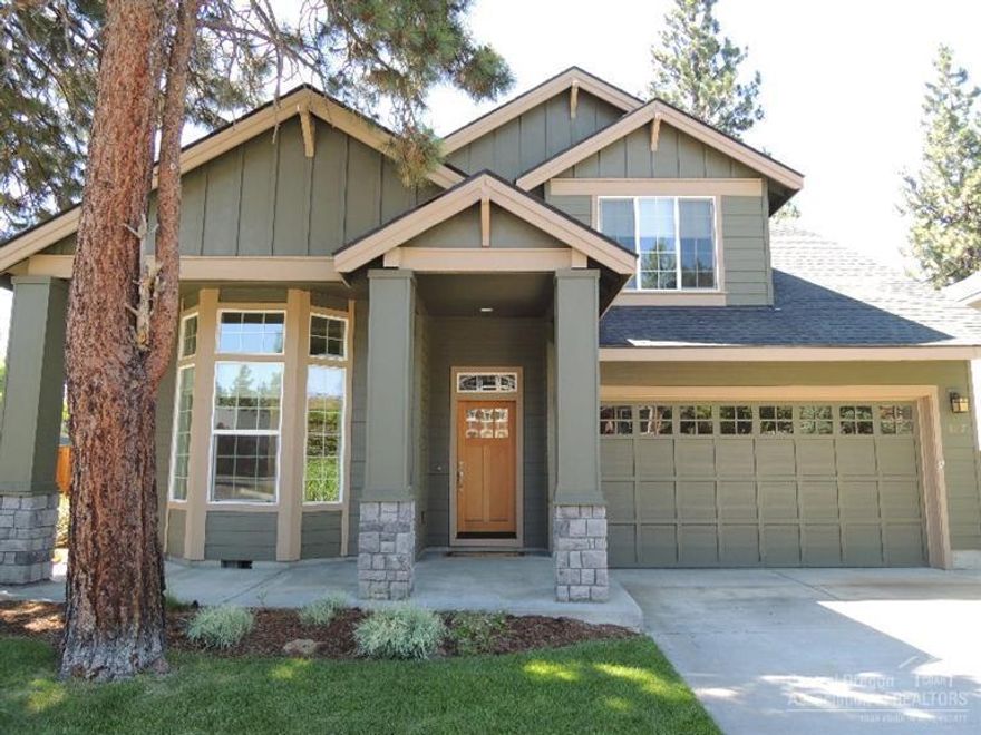 Welcome Home to River Canyon Estates! Quality built home w/4 Bedrooms 2.5 Bathrooms. Beautiful Kitchen w/lots of Cabinets, Gas Range, Island/Breakfast Bar, Pantry, Hardwood Floors & Tile Counter Tops. Family Room w/Gas Fireplace. Master Suite w/Soaking Tub, Shower & Walk In Closet. Loft Area & Utility Room Upstairs. Private Fenced Backyard w/Paver Patio, Gas BBQ Hook Up, Mature Landscape & Sprinkler Sys.O/S Garage, A/C, F/A Gas Heat. Community Pool, Park, Tennis Ct, Work Out Facility & Close to River Trail