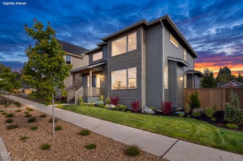 Tiny photo for 20607 SE Boer PL SE, Bend, OR 97702 (MLS # 220222824)