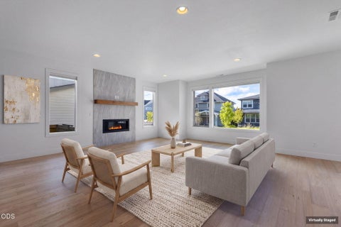 Tiny photo for 20607 SE Boer PL SE, Bend, OR 97702 (MLS # 220222824)