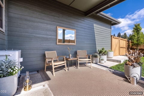 Tiny photo for 20607 SE Boer PL SE, Bend, OR 97702 (MLS # 220222824)