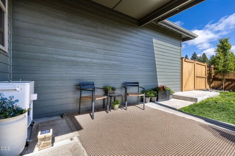 Tiny photo for 20607 SE Boer PL SE, Bend, OR 97702 (MLS # 220222824)